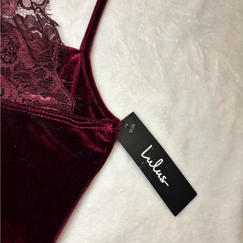 Lulus Velvet Backless Burgundy Dress NWT Size Small - Picture 3 of 10